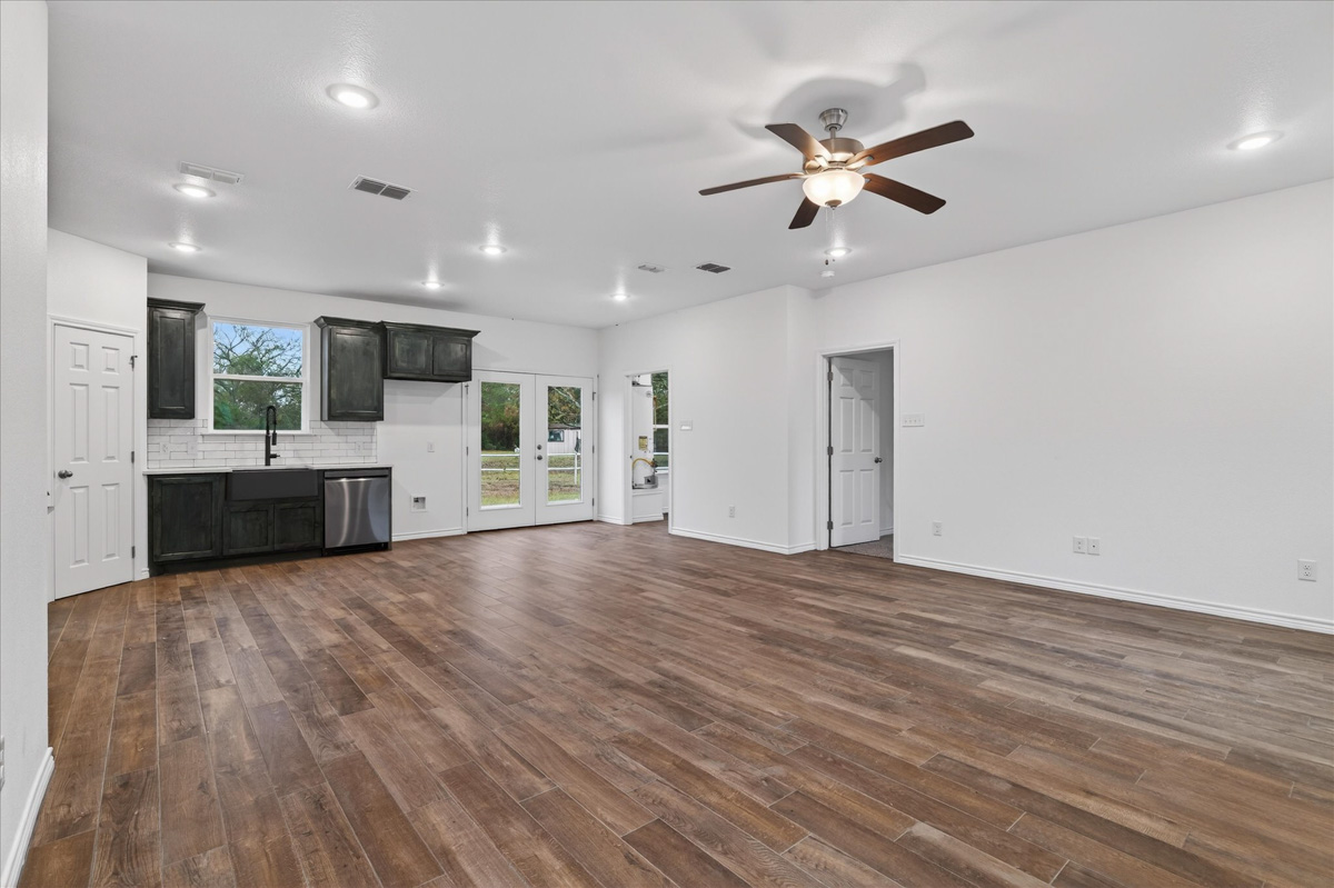 New 3 BR 2 Bath 1341 Sq Ft – Emory, TX